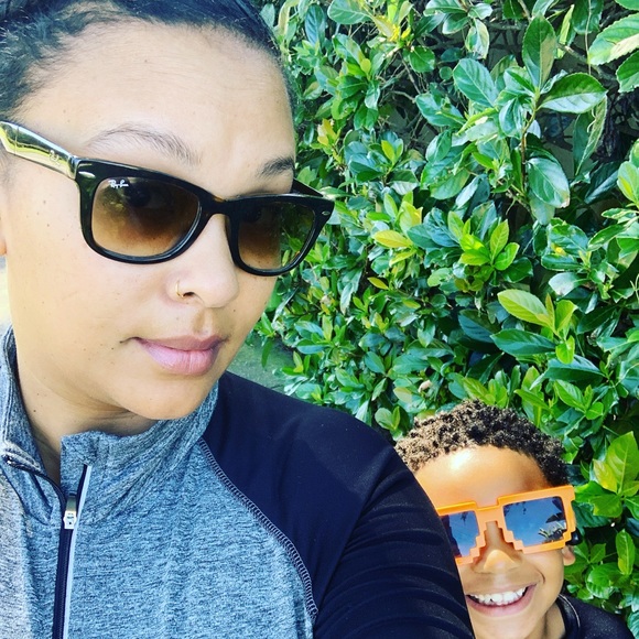 Meet your Posher, Alyssa - Picture 1 of 1